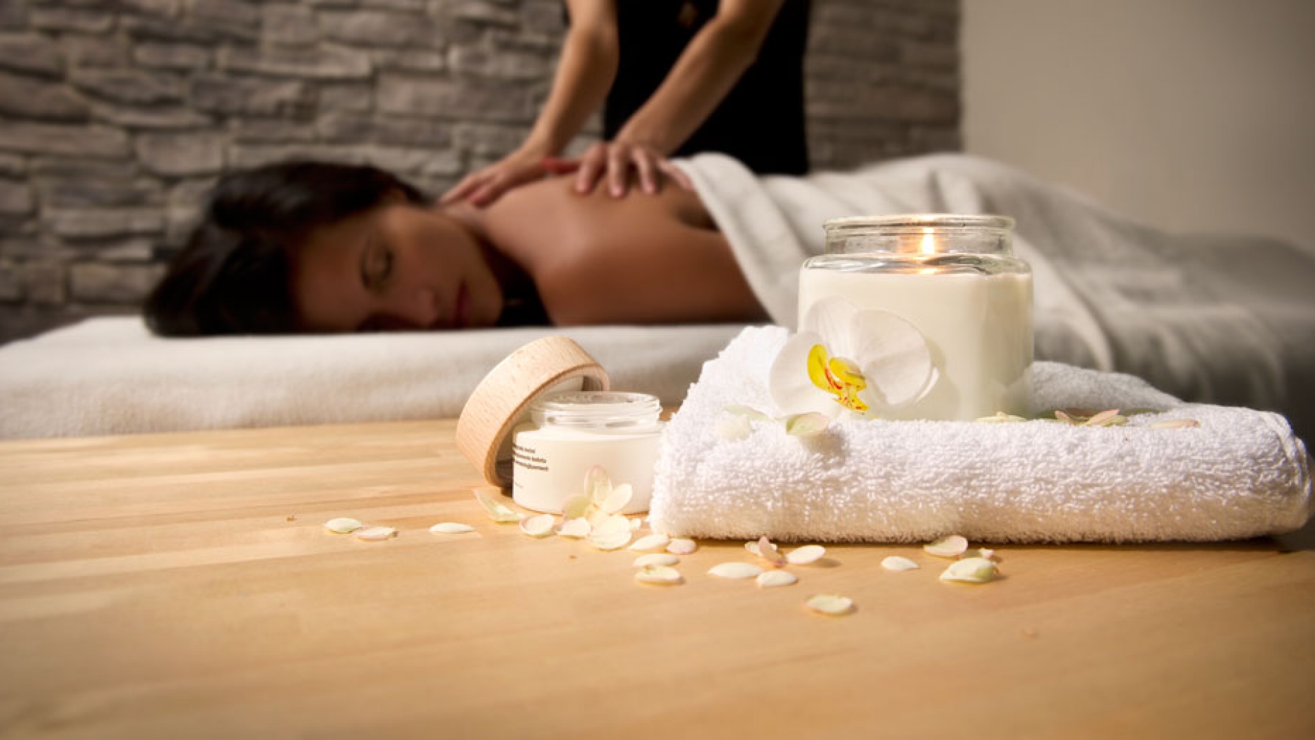 Relaxsation & Rejuventing Massage